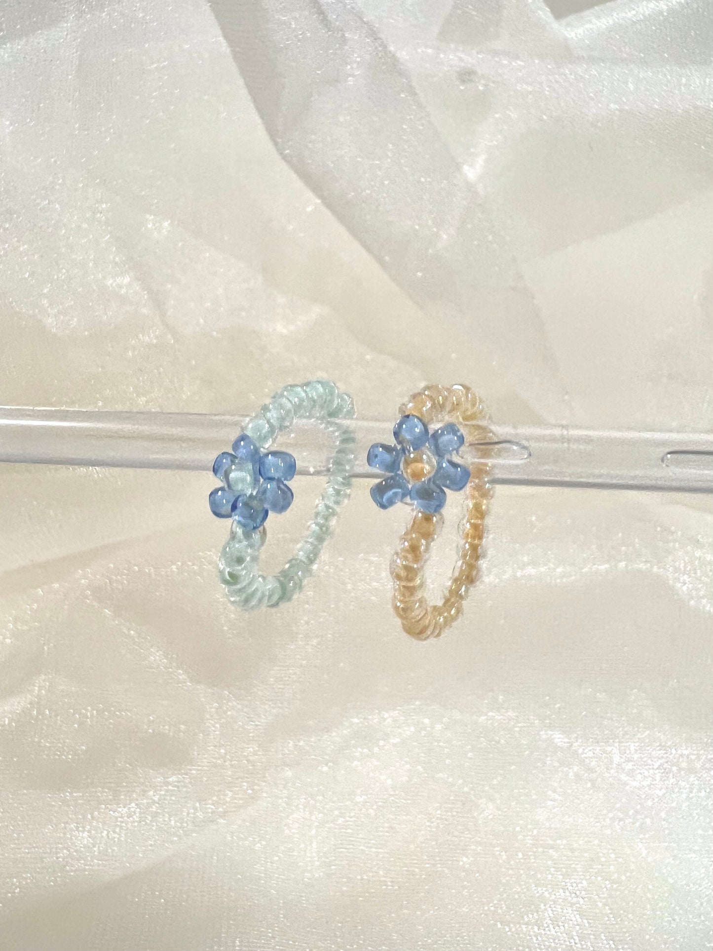 Daisy Flower Bead Rings- 2 pack