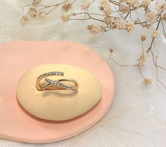 Criss Cross Ring
